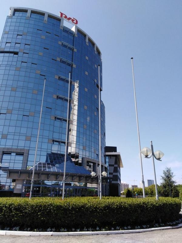 Поставка и монтаж флагштоков 12 метров СуперСтандарт. Печать флагов